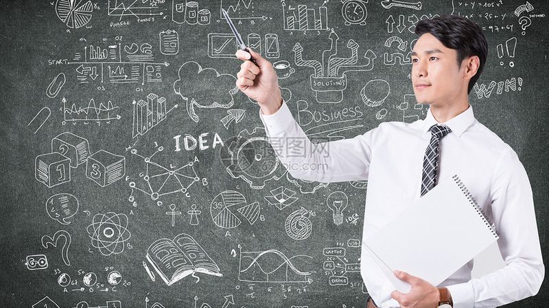 成人高考专升本毕业时间通常为2.5-3年。具体毕业时间取决于以下因素：