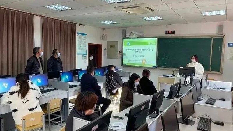 成人高考成绩查询：轻松几步，掌握你的成绩动态